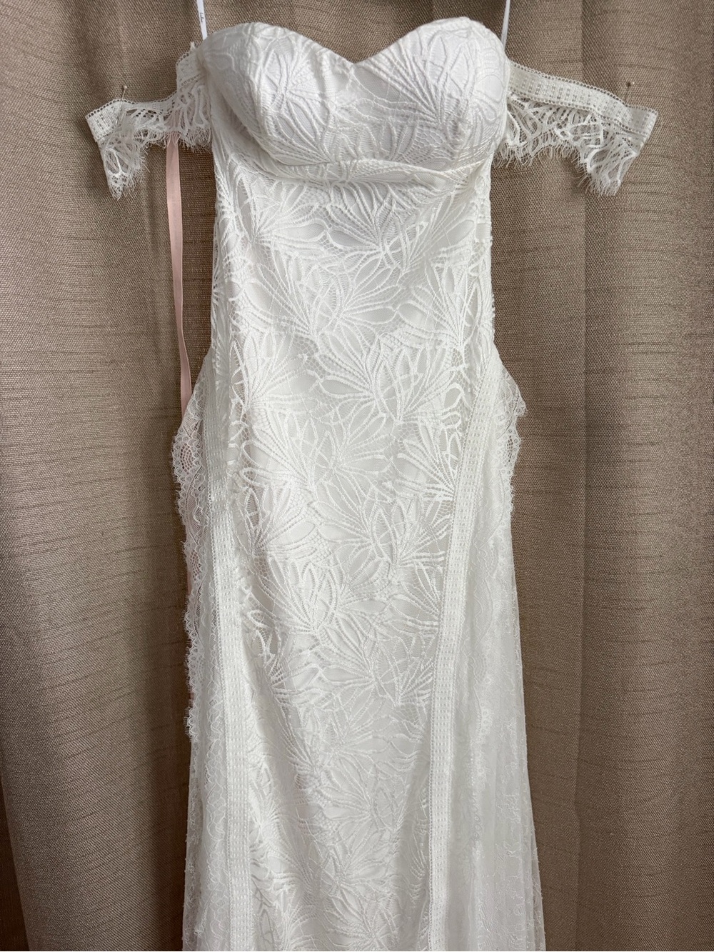 Lulu's Faye White Embroidered Lace Gown - Picture 4 of 8